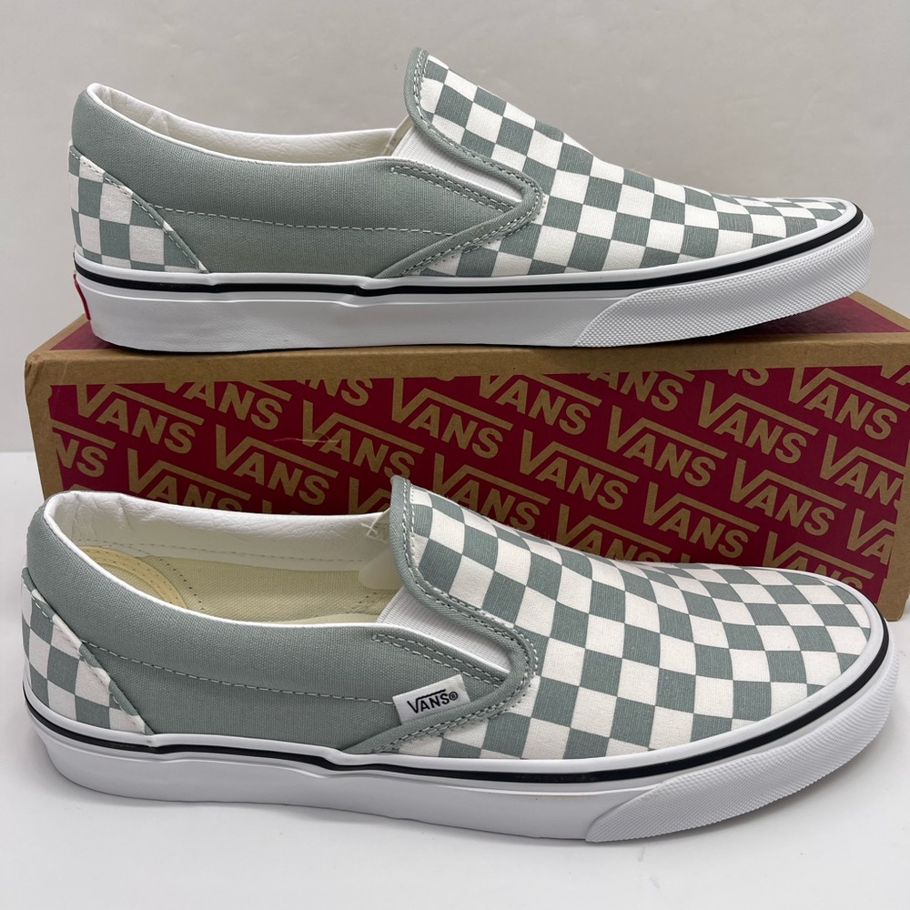 Vans WMN Classic Slip-On
Color Theory Checkerboard Pure Grey
VN000D5PEPO Sneaker - Picture 1 of 16